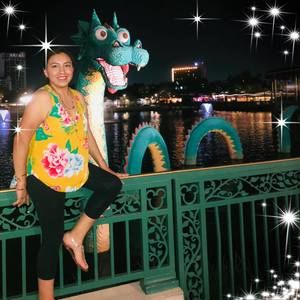 Meet your Posher, Raquel